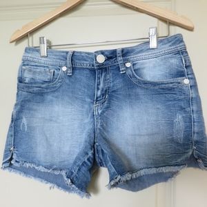 SOLD Seven7 Denim Frayed Shorts Size 8 EUC